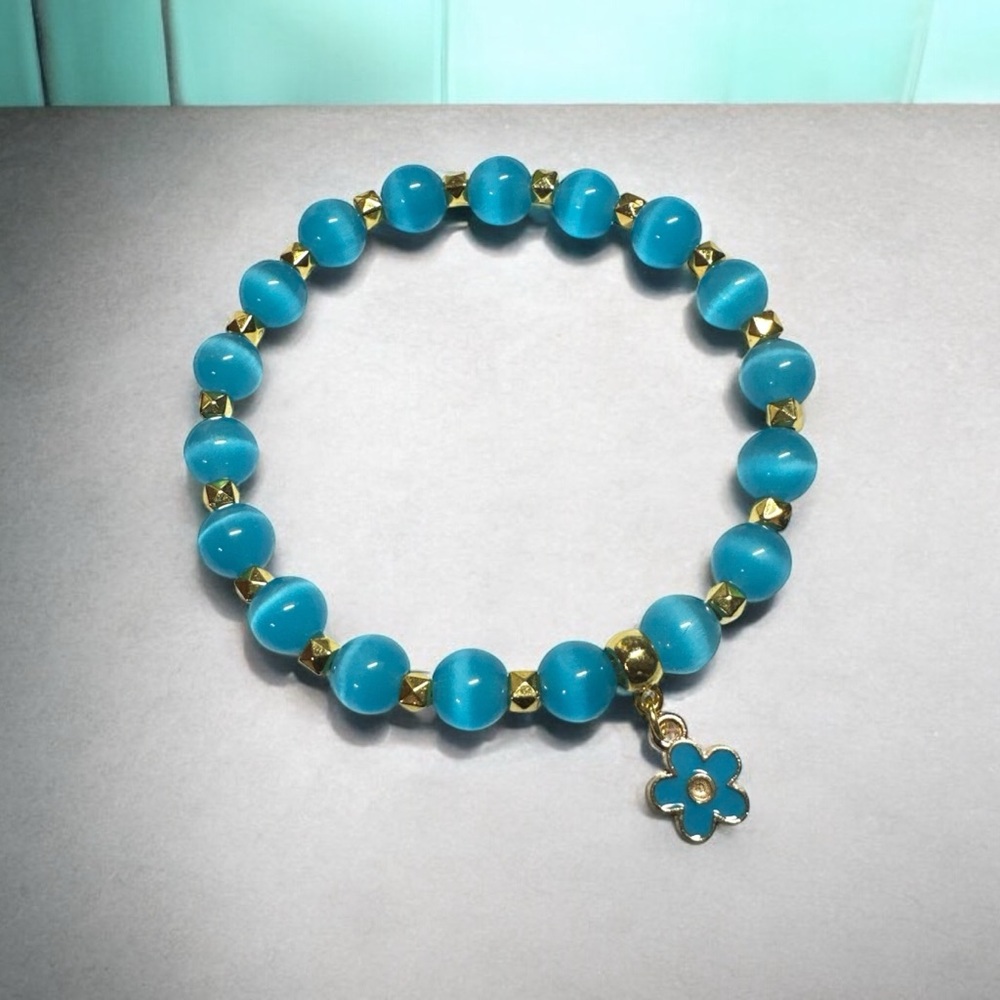 Cute Blue Cat Eye Stretch Bracelet with Charm
